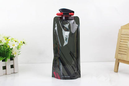 Outdoor folding drinking bottle