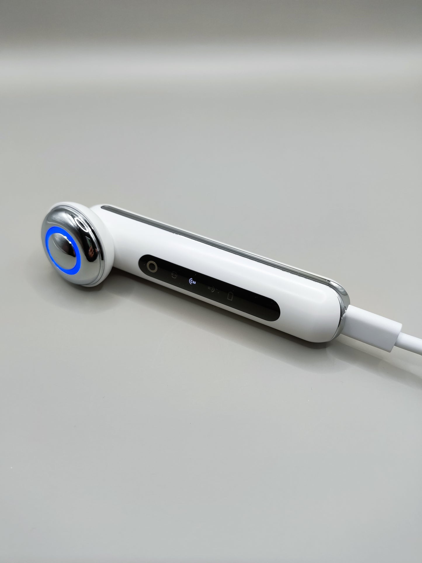 RF beauty instrument, new household introducer, RF RF color light rejuvenation, EMS lifting, massage and firming skin care instr