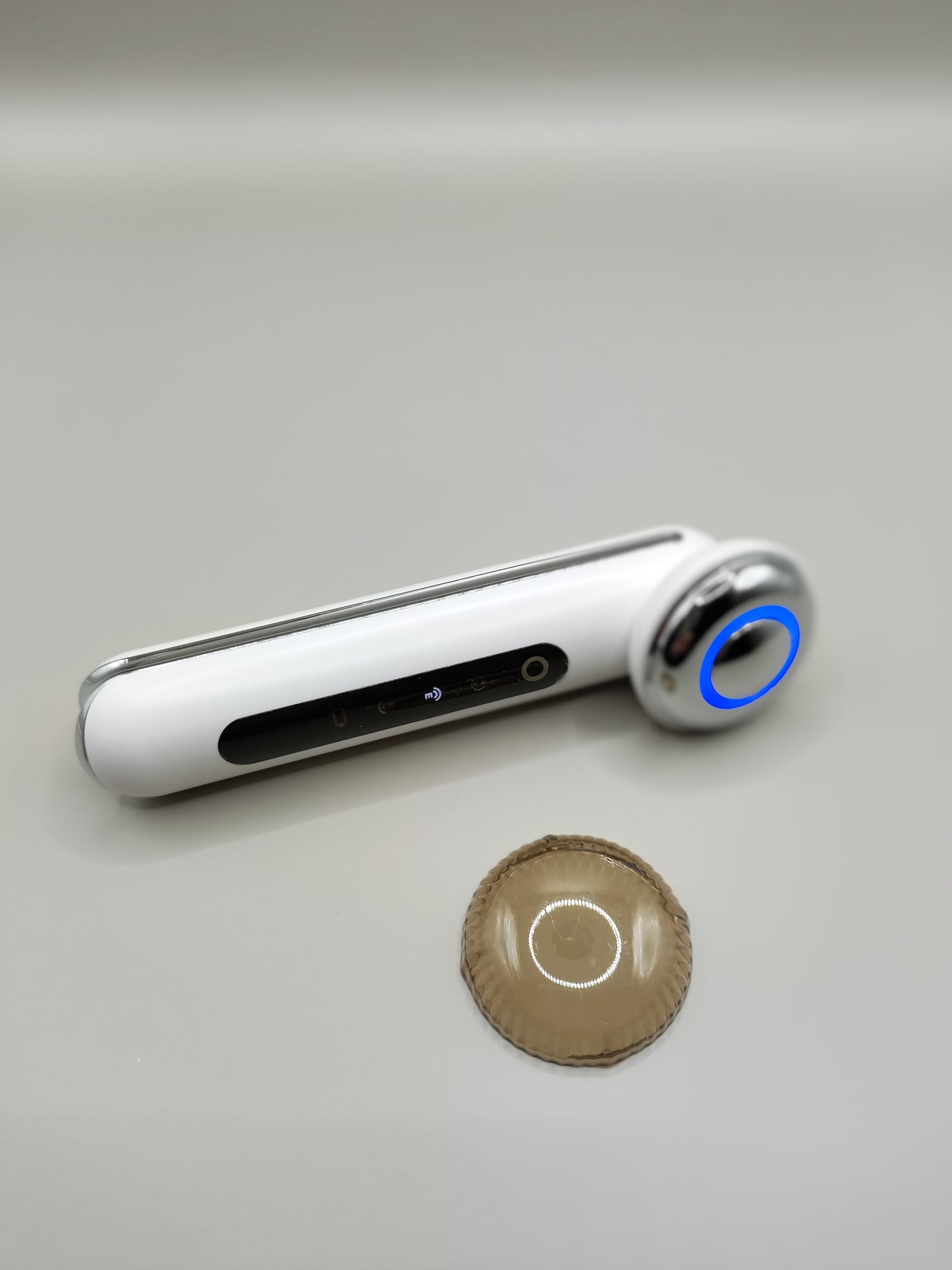 RF beauty instrument, new household introducer, RF RF color light rejuvenation, EMS lifting, massage and firming skin care instr